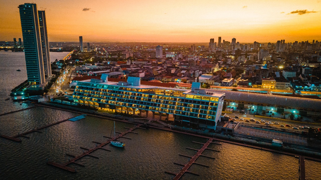 Novotel Recife Marina comemora 1º ano com evento especial