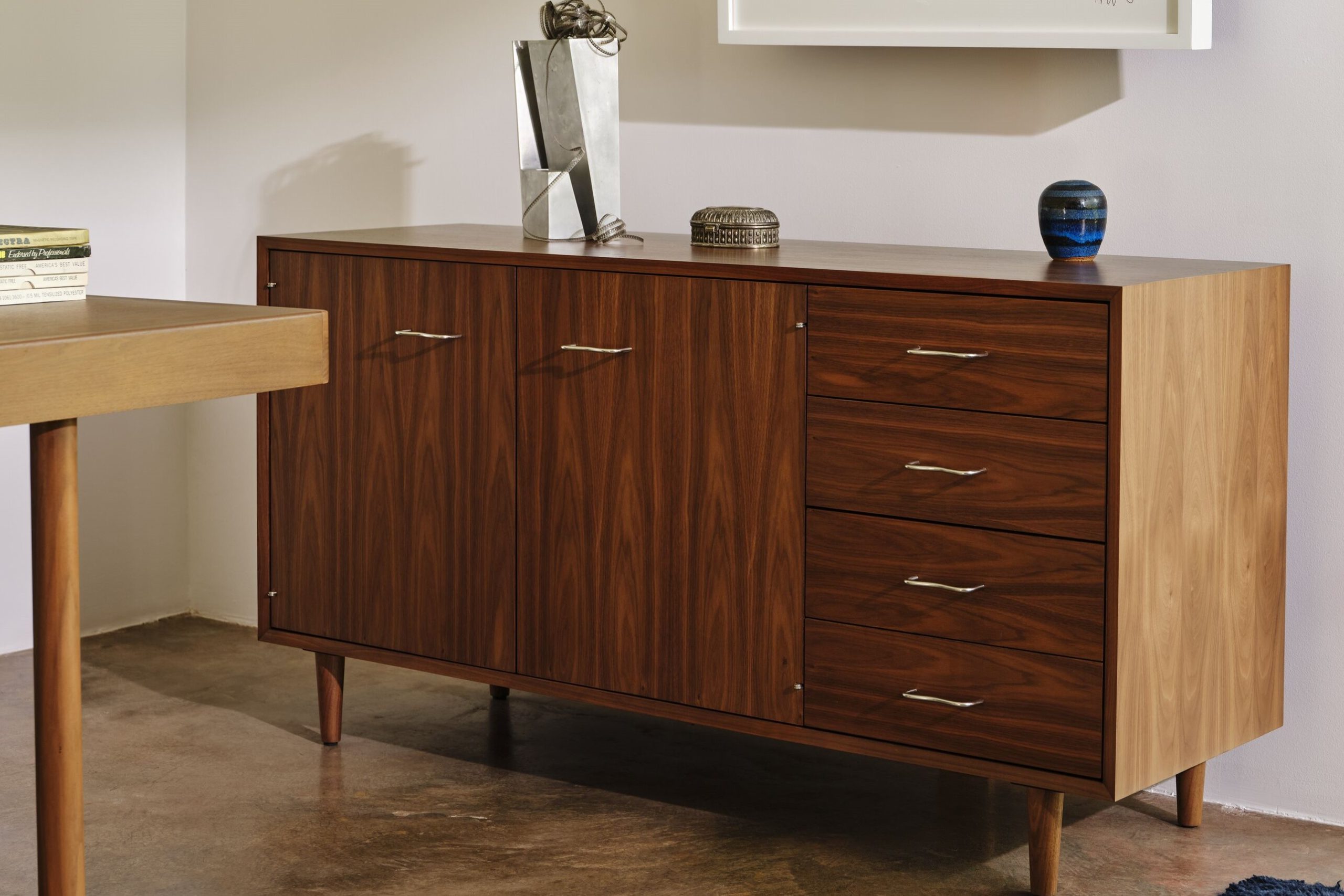 Herman Miller amplia catálogo com lançamentos que unem estética, funcionalidade e sustentabilidade