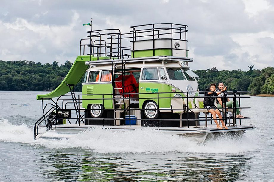 Kombi boat e scooter aquática: ícones automotivos ganham versões “sobre as águas”