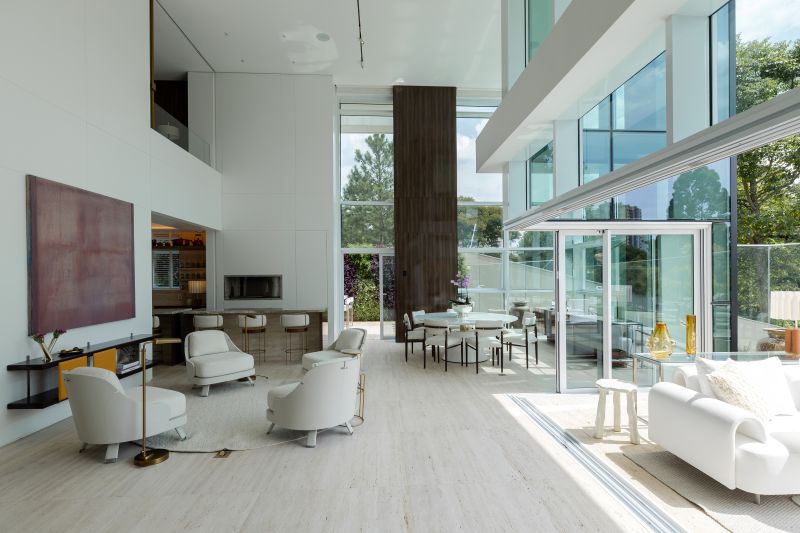 Rodolfo Fontana Arquitetura assina apartamento Garden, em Curitiba, que traduz a experiência de morar em uma casa com as comodidades de um edifício