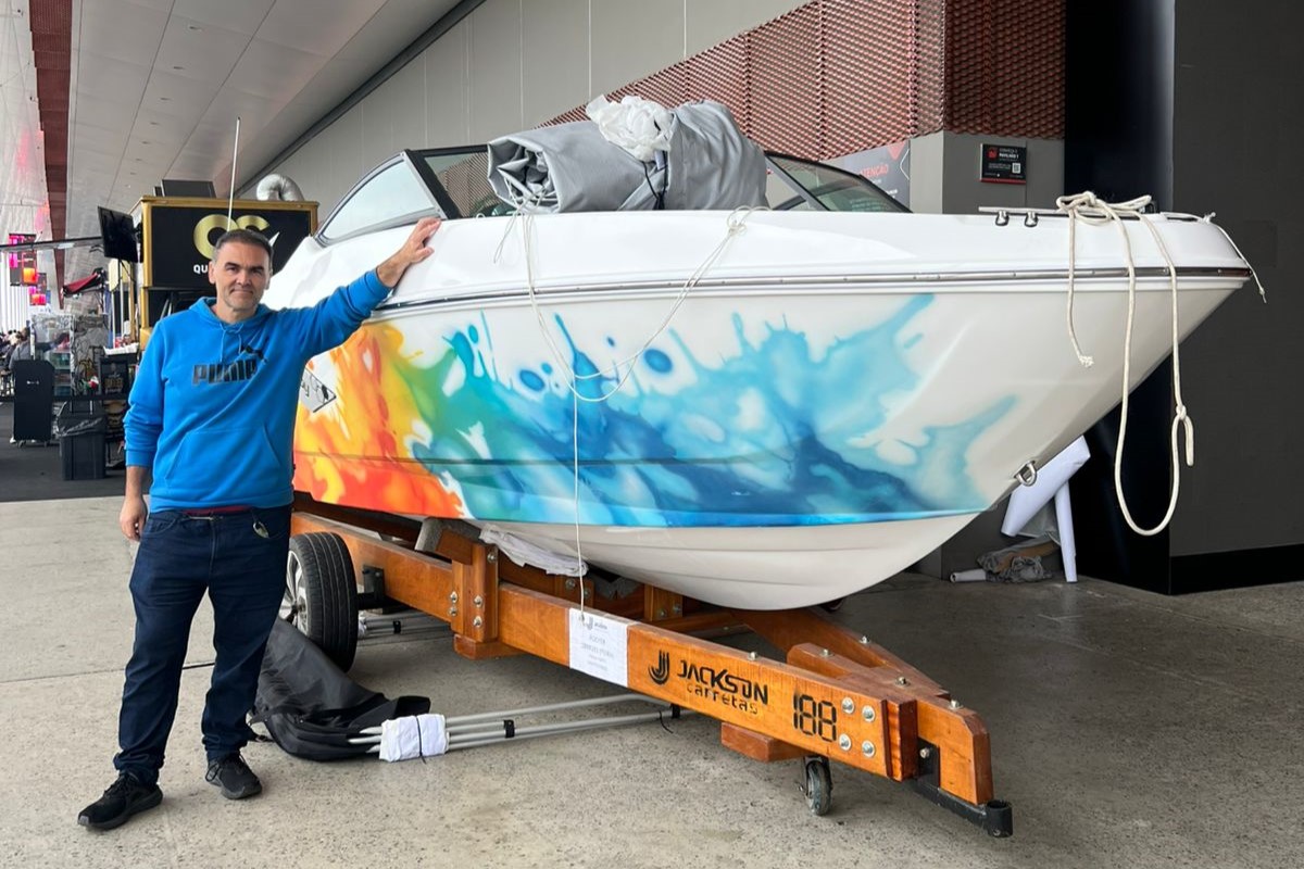 Paulista ganha lancha da Fibrafort com motor Yamaha avaliada em R$ 220 mil no São Paulo Boat Show