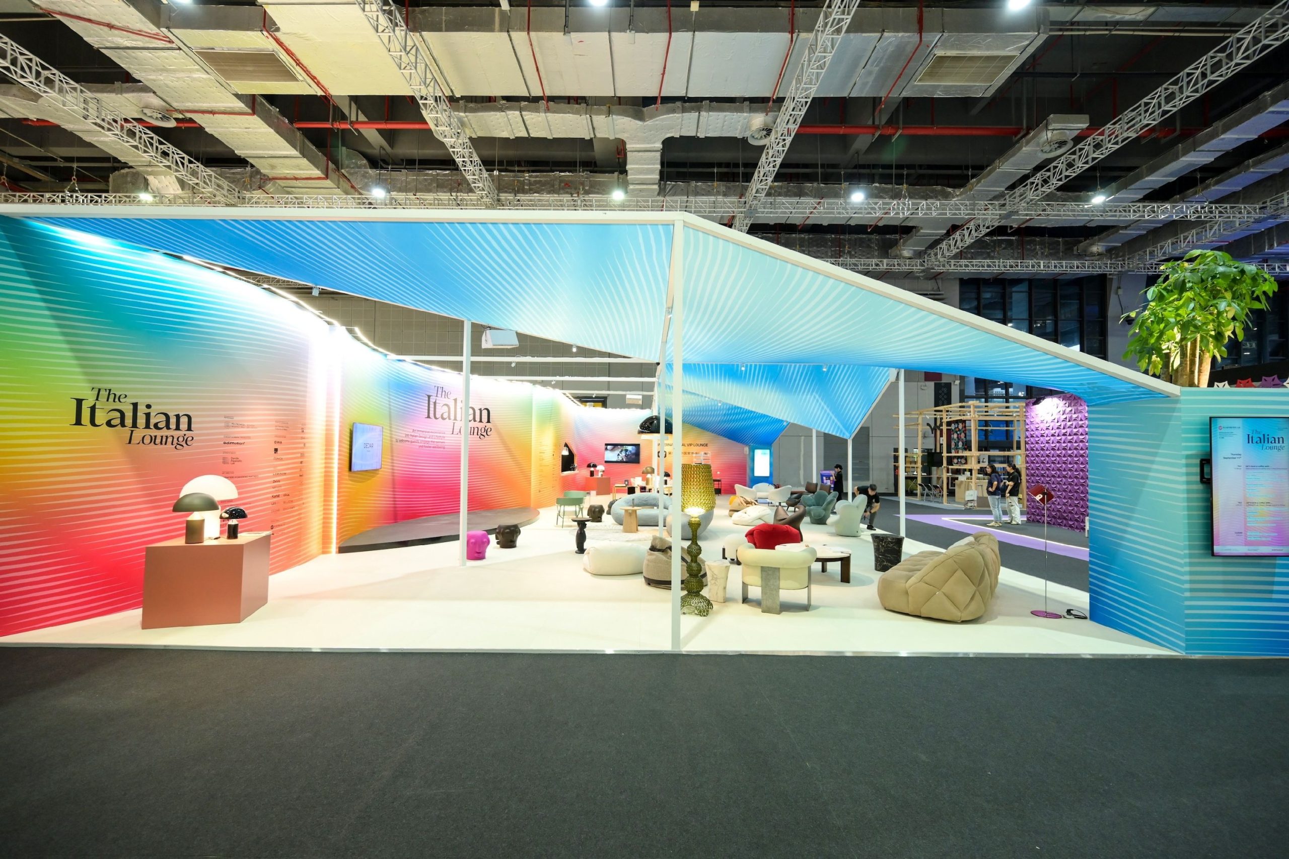 O Italian Lounge no CIFF Shanghai 2025. Um centro de experiências que promove o diálogo e a colaboração entre a Itália e a China.