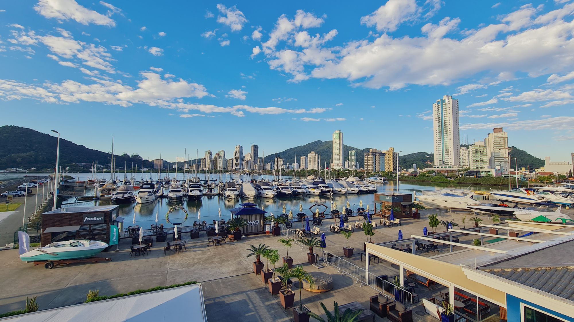Marina Itajaí conquista pela quinta vez consecutiva a certificação internacional da Bandeira Azul