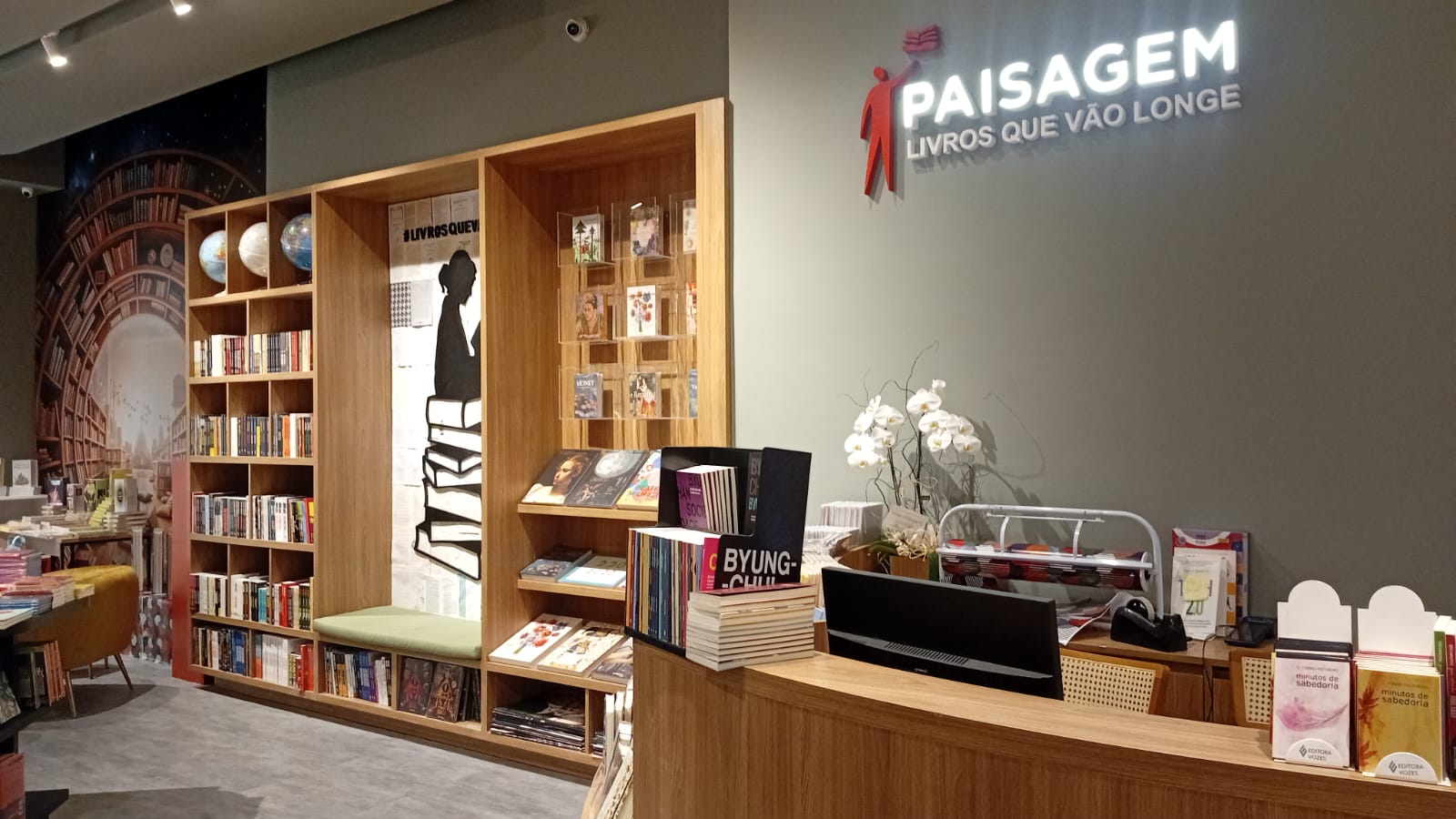 LIVRARIA PAISAGEM INAUGURA NOVA LOJA NO BOURBON CARLOS GOMES, EM PORTO ALEGRE-RS