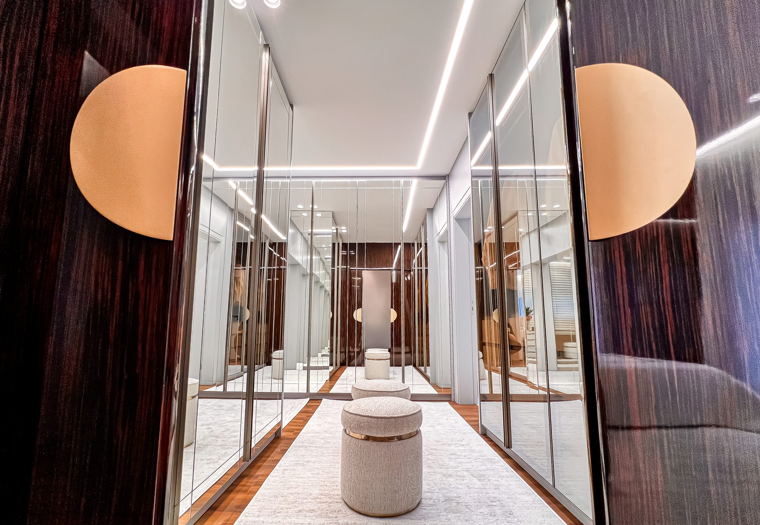 “Suíte-santuário” de quase 38 m² com dois closets atende ao novo estilo de vida do consumidor de alto padrão