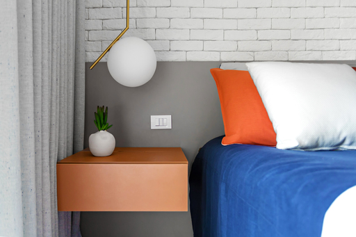 Apartamento jovem e despojado, assinado pela arquiteta Juliana Faria, aposta em integração e design autoral