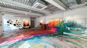 Artista brasileira Pàulla Scàvazzini estreia em Nova York e no Rio de Janeiro com pinturas inéditas e instalações site-specific