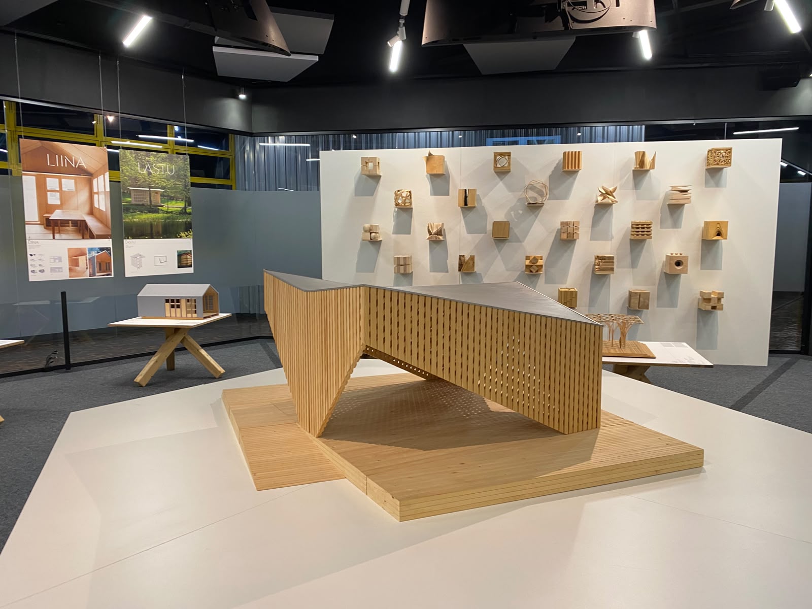 Curitiba recebe exposição internacional “Sábia Madeira” na PUCPR