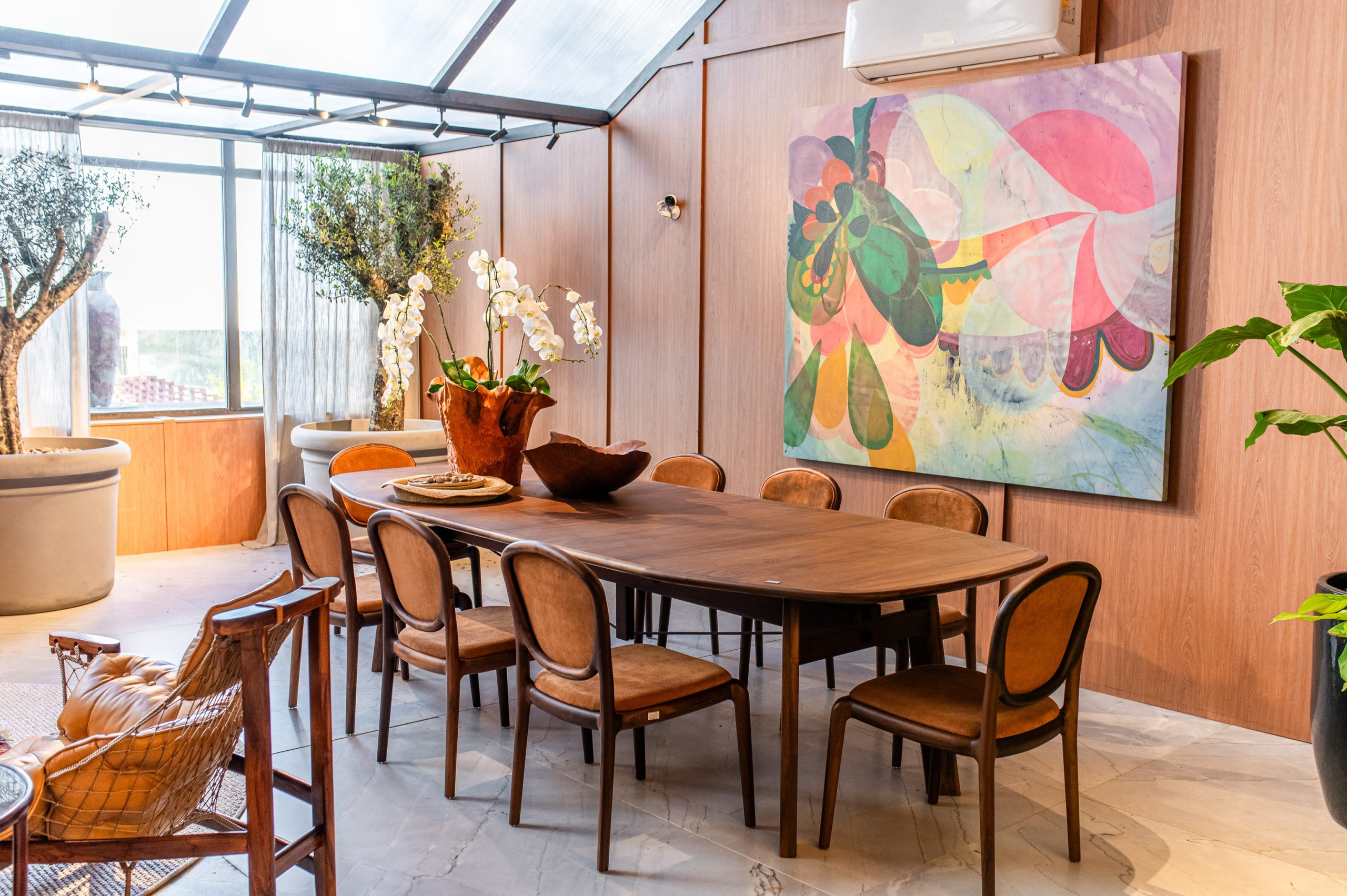 Loft do Artista une arquitetura, moda e natureza no espaço de Placas do Brasil na CASACOR Espírito Santo